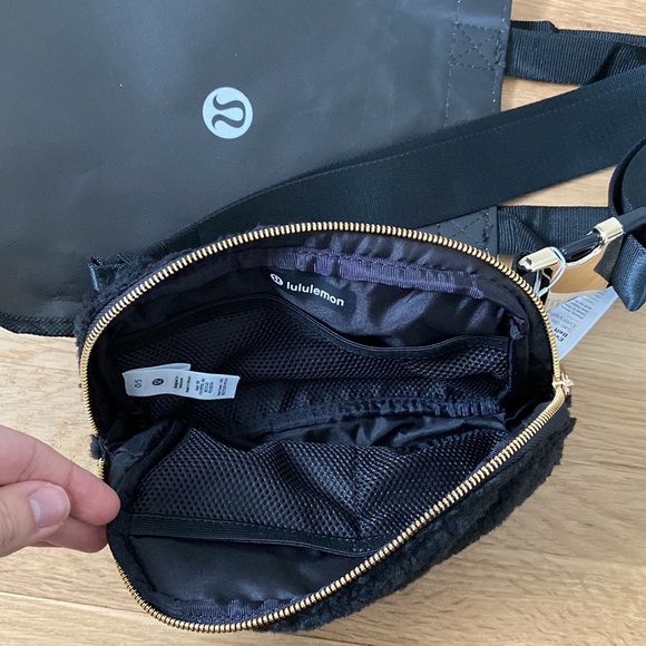 Everywhere belt bag black fleece - Picture 5 of 5